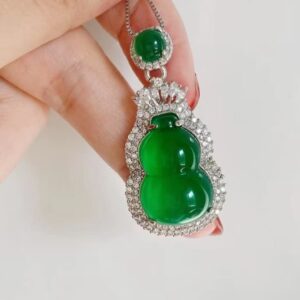 Green Chalcedony Gourd Feng Shui Necklace